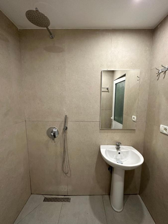 Fiore Rooms 2 Ksamil Esterno foto