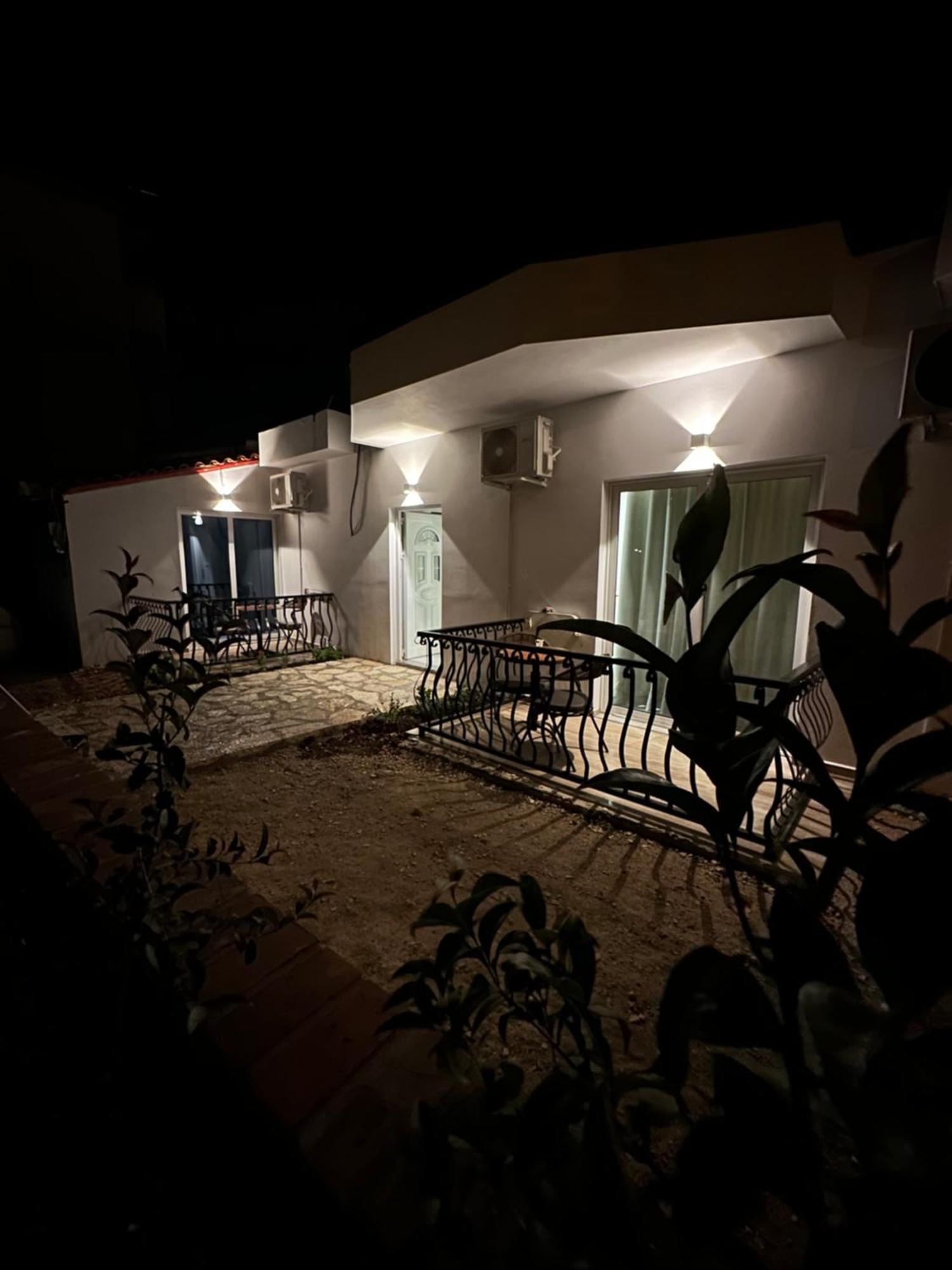 Fiore Rooms 2 Ksamil Esterno foto